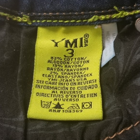 YMI Wanna Betta Butt Dark Wash 3-Button Cuffed Denim Bermuda Shorts Size 3. - Picture 8 of 8